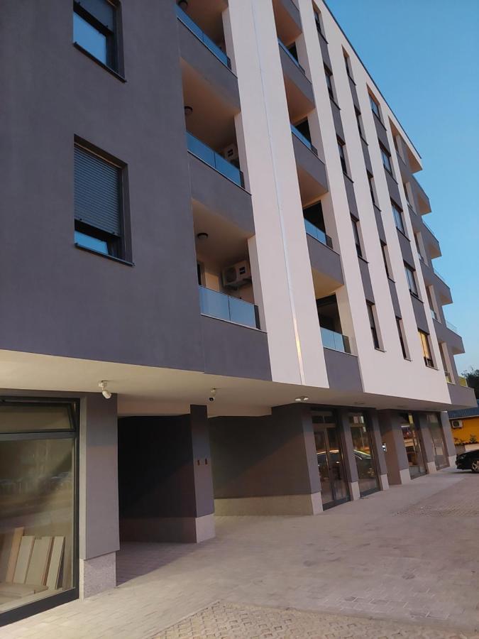 Sunrise Apartments บันยาลูกา ภายนอก รูปภาพ