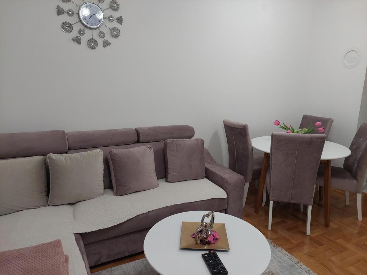 Sunrise Apartments บันยาลูกา ภายนอก รูปภาพ