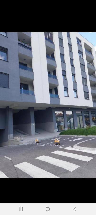 Sunrise Apartments บันยาลูกา ภายนอก รูปภาพ